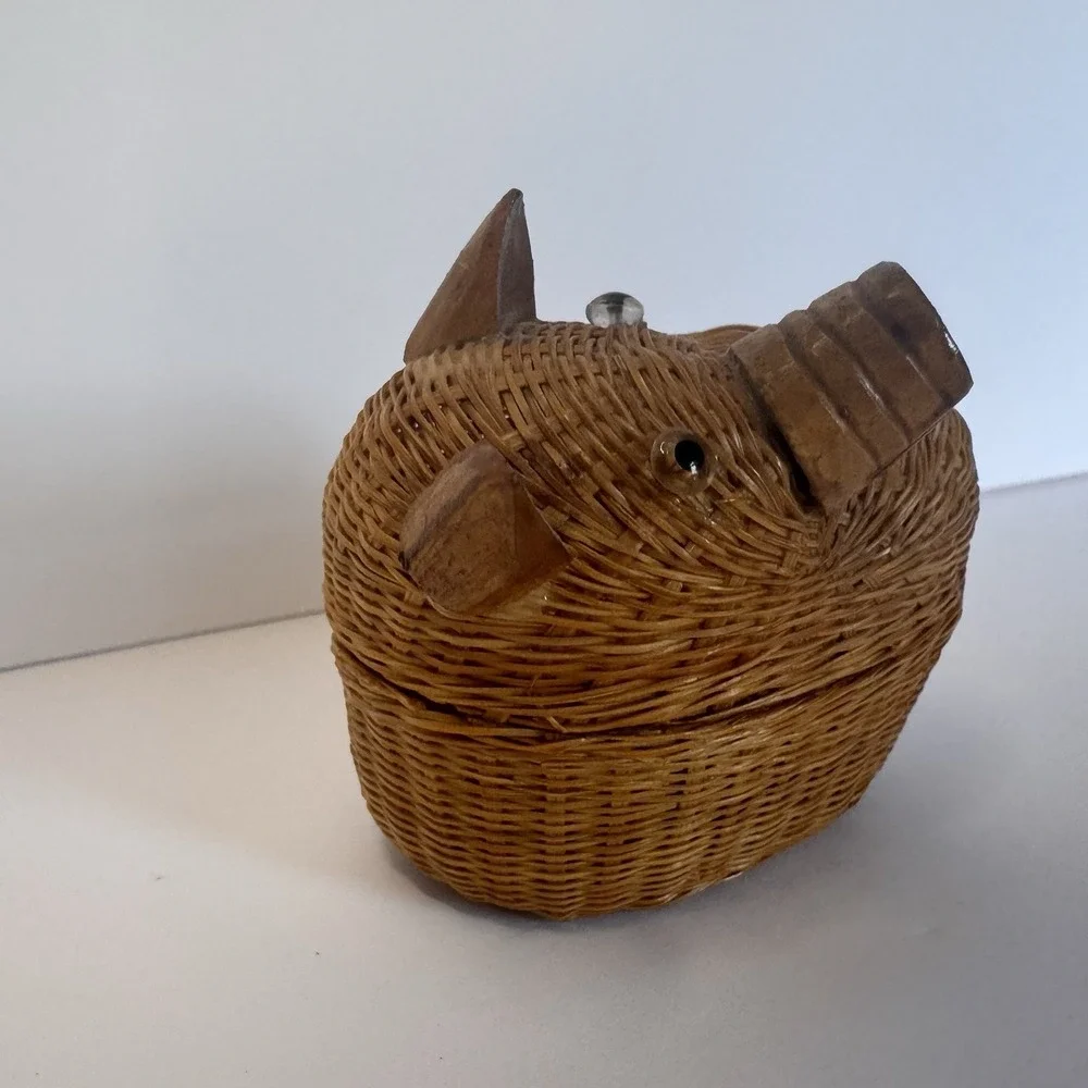 Vintage Wicker Pig Basket Novelty - Small Cute Storage Trinket Box Brown
